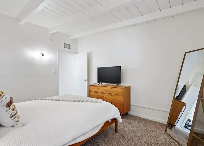 Spacious Family Getaway-pet Friendly *